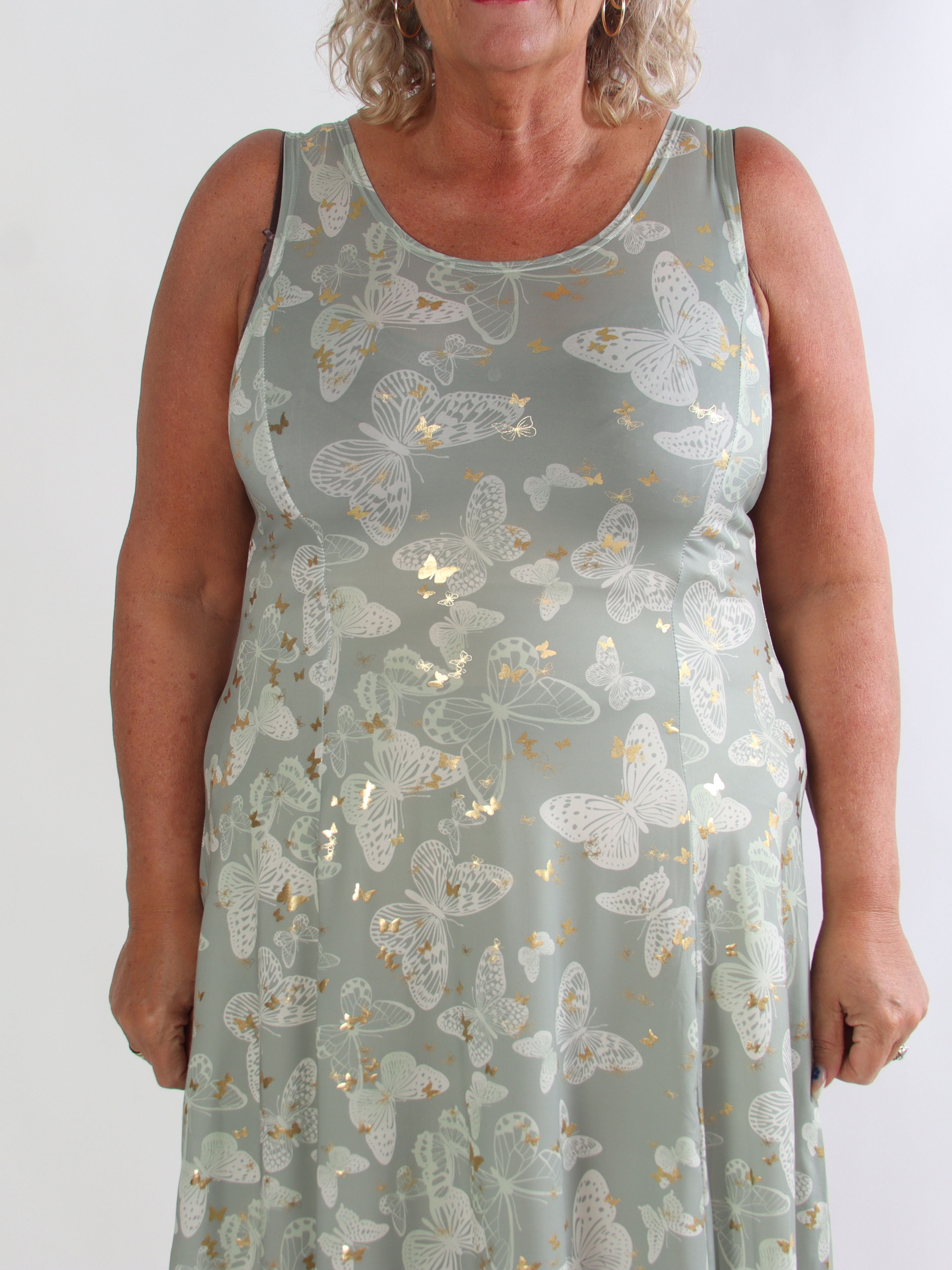 Maj Butterfly - Plus size sommerkjole i a-facon med sommerfugleprint